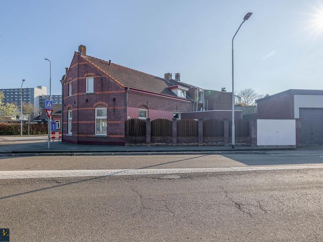 Baarlosestraat 100, Venlo