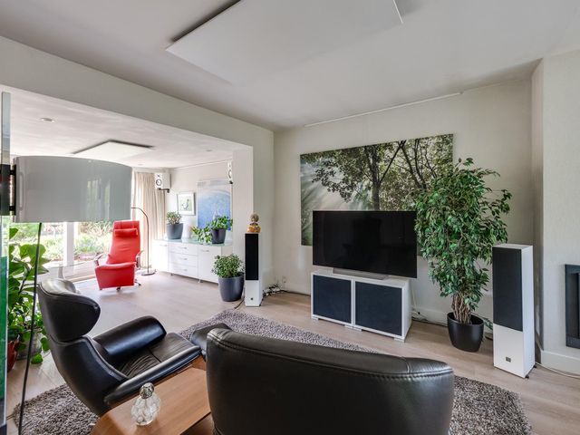 Jasmijnstraat 27, Hoeven