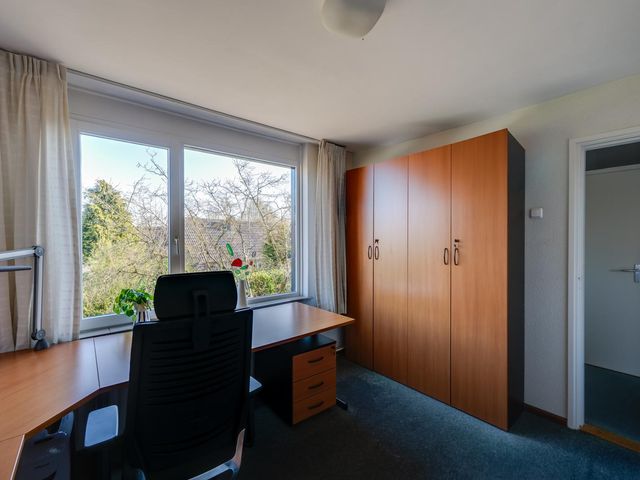 Jasmijnstraat 27, Hoeven