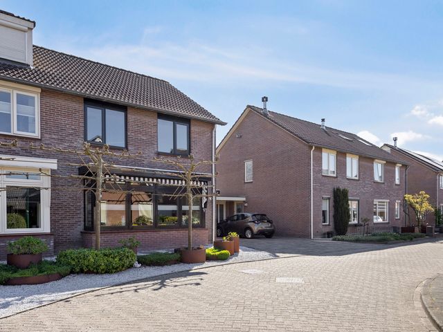 Torenvalk 7, Bunschoten-Spakenburg