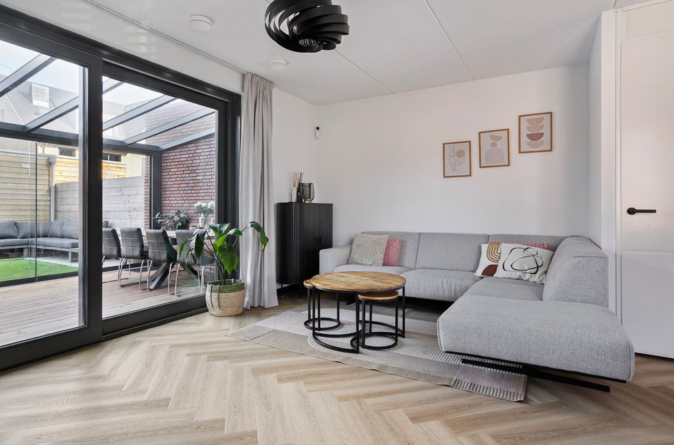 Dotterbloem 10
