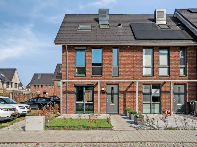 Dotterbloem 10, Bergen Op Zoom