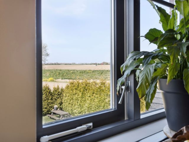 Boompjesdijk 8, Dinteloord