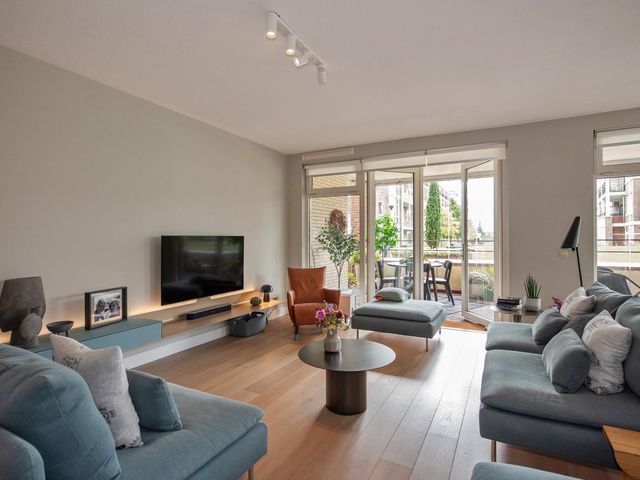 Amazonestroom 182, Zoetermeer