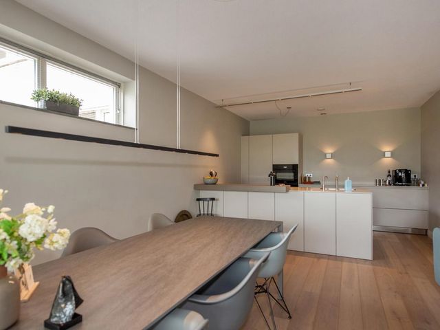 Amazonestroom 182, Zoetermeer