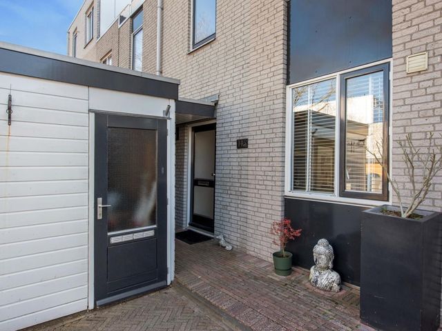 Marineblauw 145, Zoetermeer