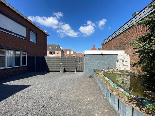 Bredaseweg 64, Roosendaal