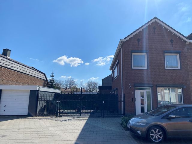 Bredaseweg 64, Roosendaal