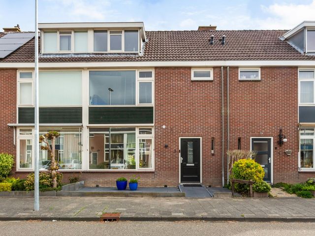 Talma-lanen 7, Woerden