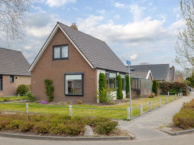 Berkenlaan 9, Geesbrug