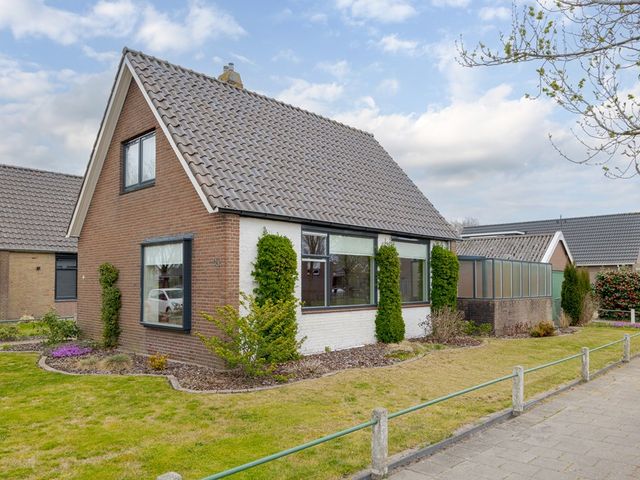 Berkenlaan 9, Geesbrug