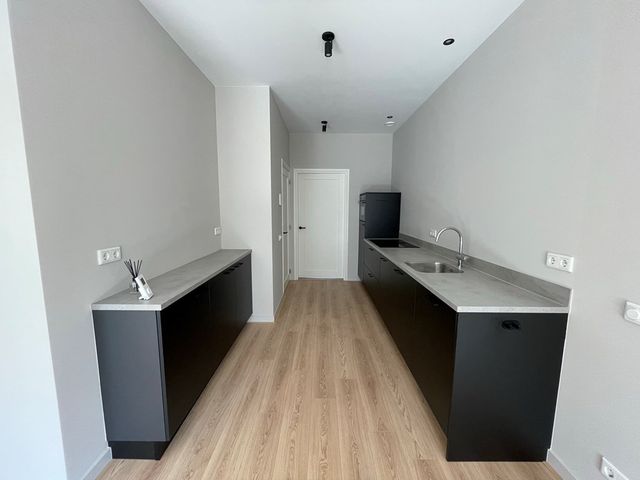 Oostzeedijk Beneden 217B01, Rotterdam