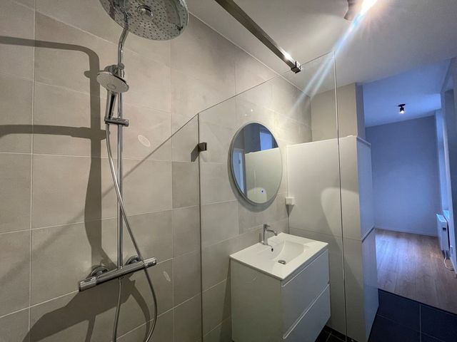 Oostzeedijk Beneden 217B01, Rotterdam