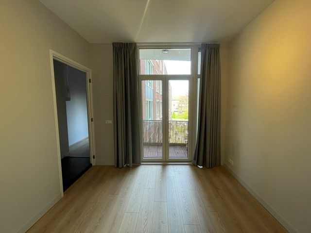 Oostzeedijk Beneden 217B01, Rotterdam