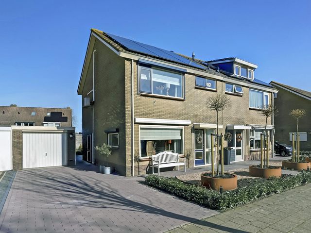 Erling Steenstraat 11, Nieuwerkerk