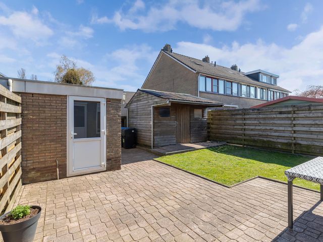 Schoener 10, Lemmer