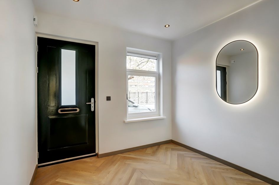 Abraham Van Beyerenstraat 16