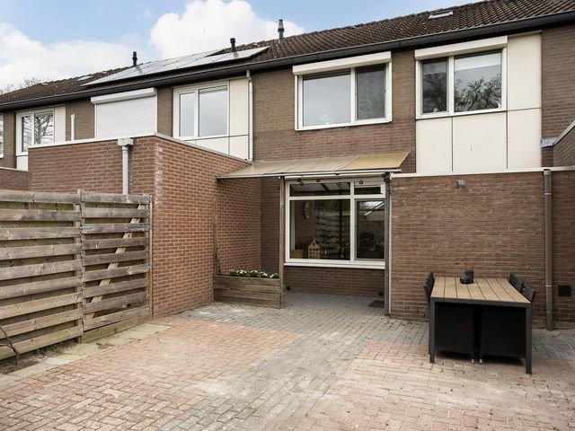 Flintenpad 67, Schoonebeek
