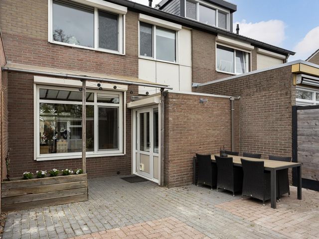 Flintenpad 67, Schoonebeek