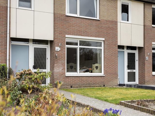 Flintenpad 67, Schoonebeek