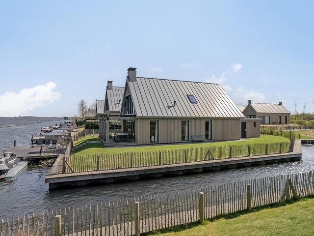Oesterdam 241, Tholen