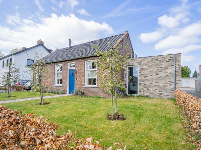 Nieuwe Uitleg 4, Bakel