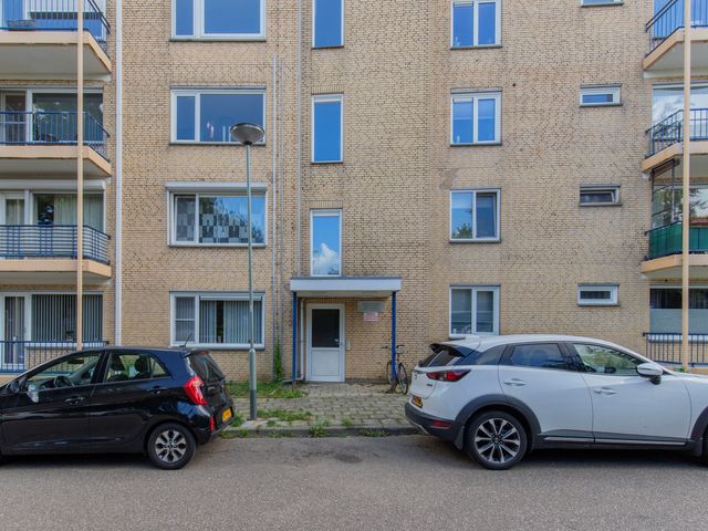 Oranjesingel 84, Beek