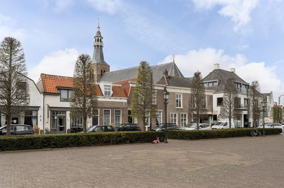 Markt 8
