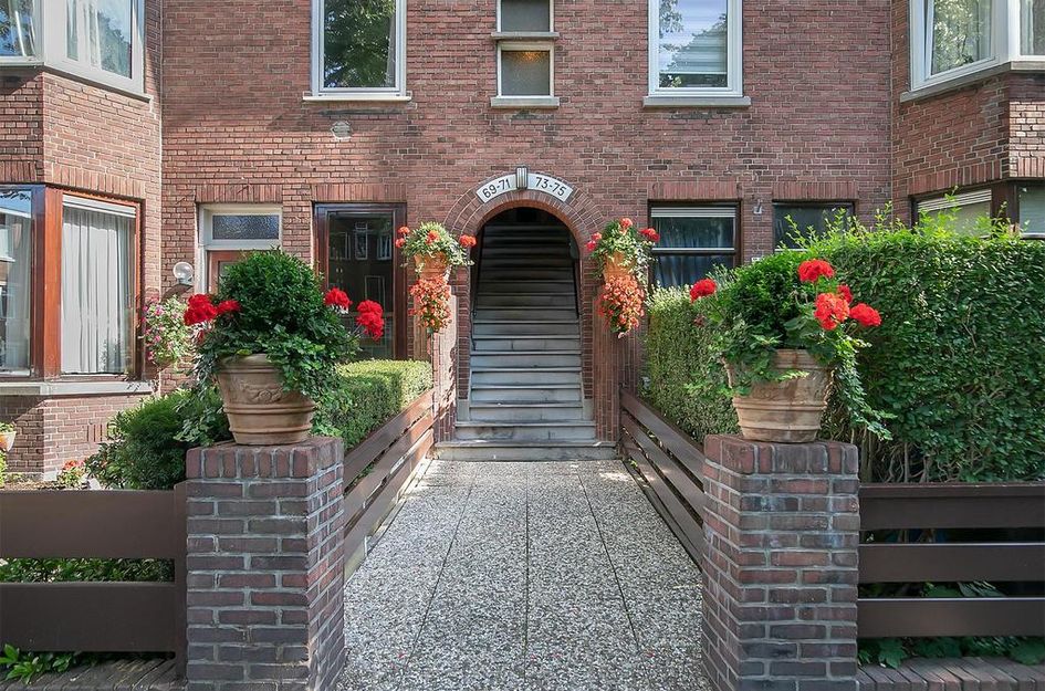 Caan van Necklaan 75