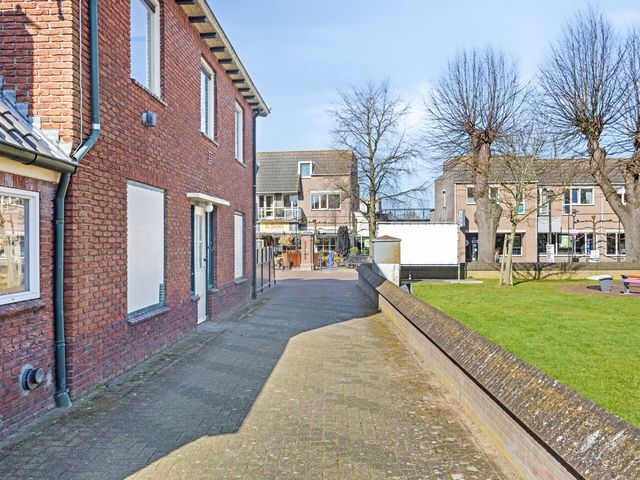 Markt 4, Zelhem