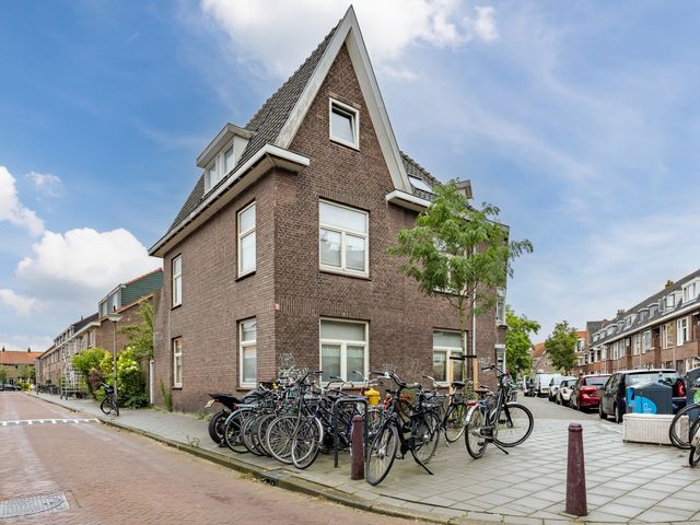 Van Bossestraat 27, Delft
