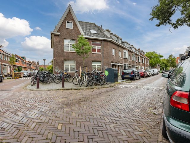 Van Bossestraat 27, Delft