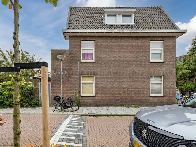 Van Bossestraat 27, Delft