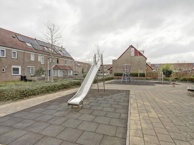 Buntgras 97, Spijkenisse