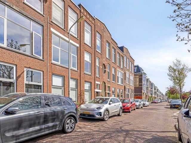 Valkenboskade 227, Den Haag