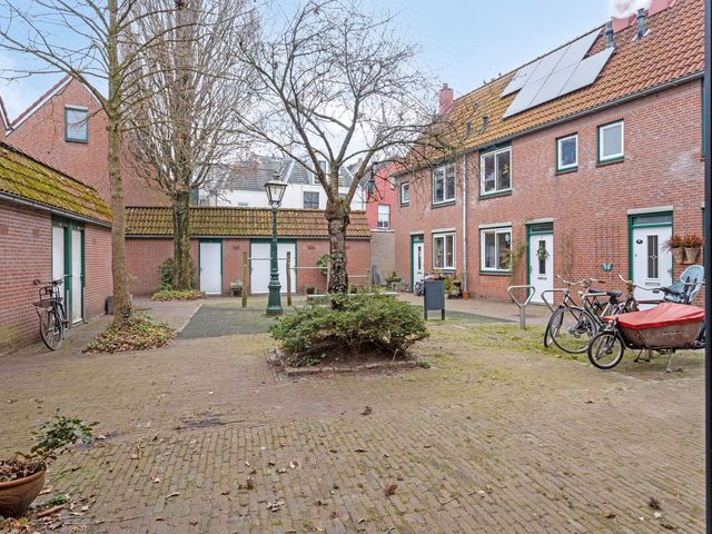 Van der Lubbehof 27B, Leiden