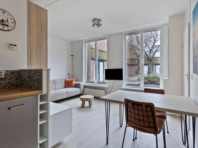 Van der Lubbehof 27B, Leiden