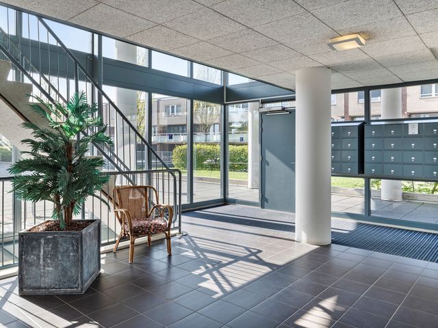 Joop Den Uyllaan 93, Schiedam