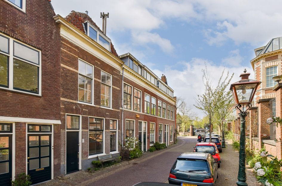1e Binnenvestgracht 16