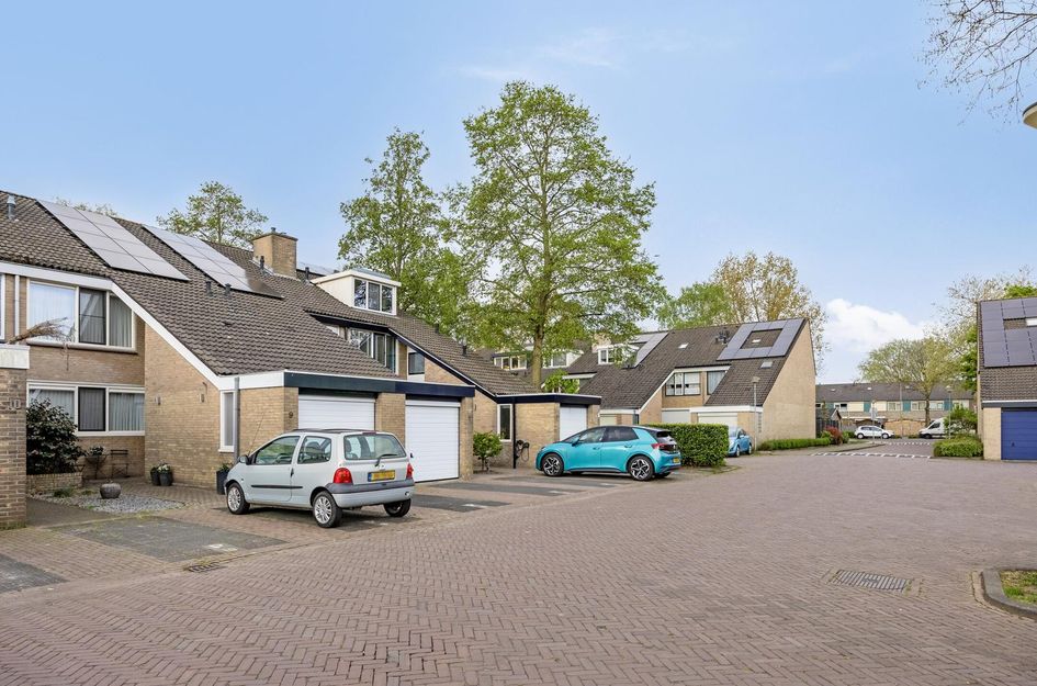 Lijsterhof 8