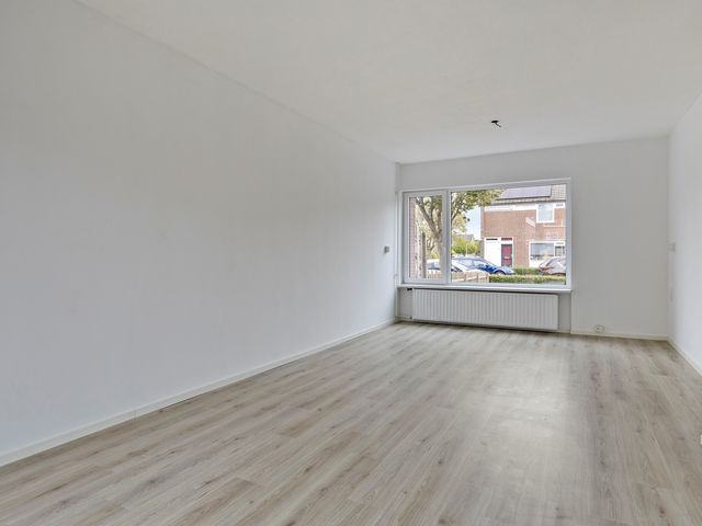 Kamperfoeliestraat 34, Musselkanaal