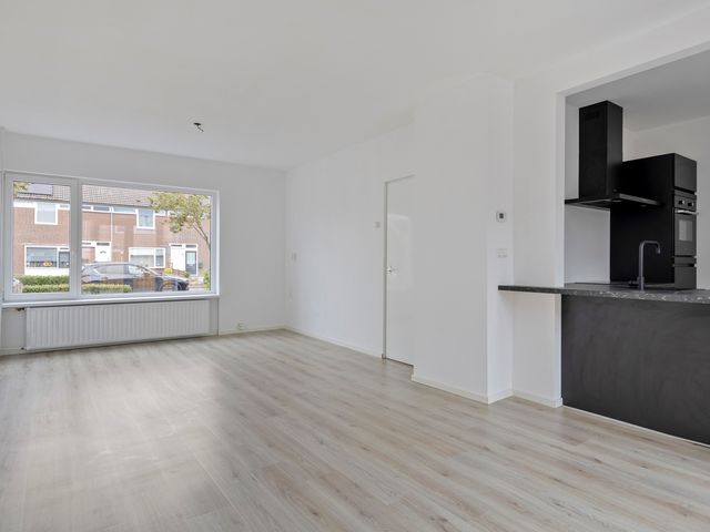 Kamperfoeliestraat 34, Musselkanaal