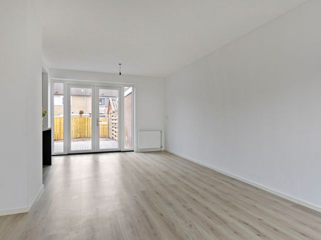 Kamperfoeliestraat 34, Musselkanaal