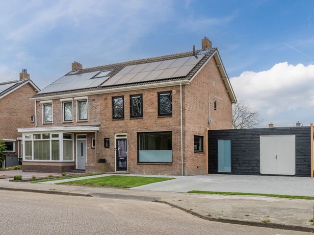 Prins Willem-Alexanderlaan 14, Bovenkarspel