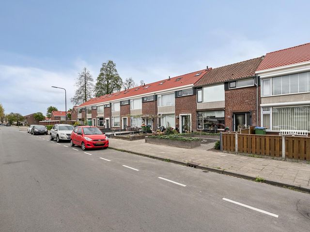 Moeskroenstraat 79, Breda