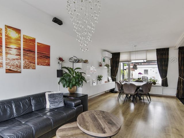 Moeskroenstraat 79, Breda