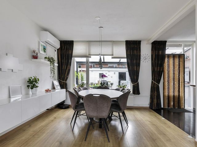 Moeskroenstraat 79, Breda