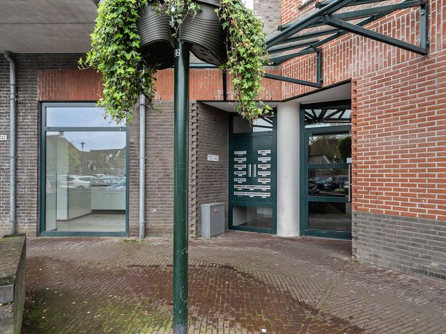 Kerkplein 122, Beuningen Gld