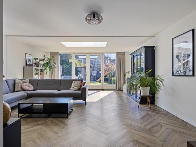 Hindeloopenstraat 98, Tilburg