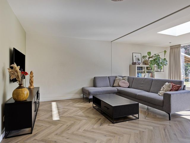Hindeloopenstraat 98, Tilburg